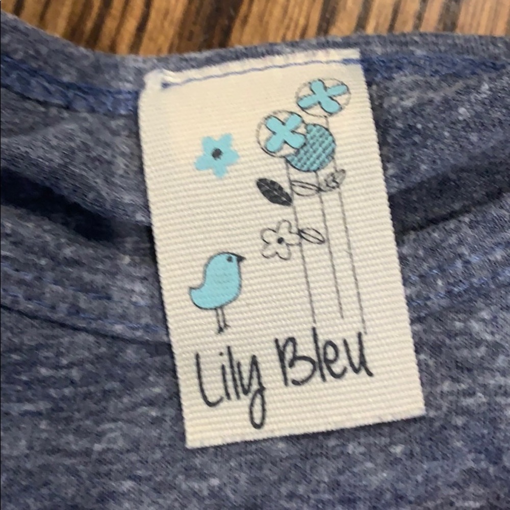 Girl’s 💗 shirt - Picture 6 of 6